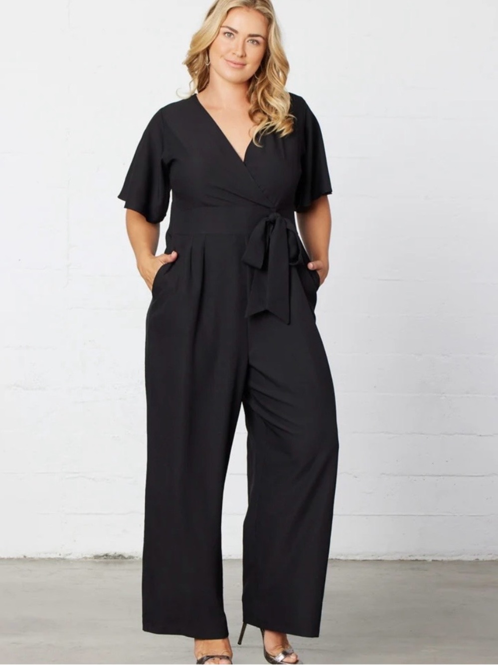 Kiyonna Charisma Crepe Jumpsuit Black size 2X with pockets!